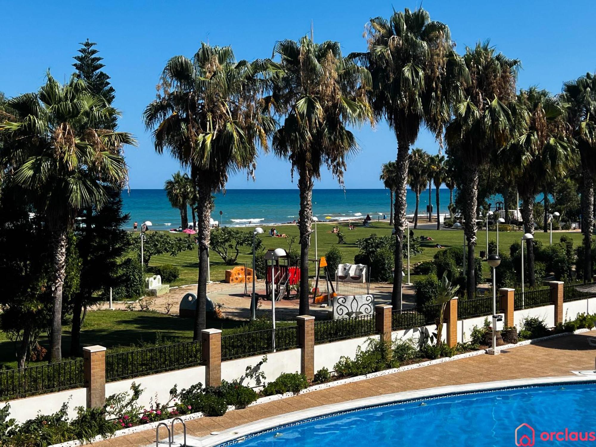 Modern Apartment In Front Of The Mediterranean オロペサ・デル・マール エクステリア 写真